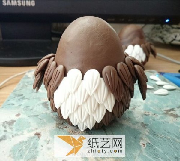 Christmas gift tutorial for a World of Warcraft bird figure made from ultra-light clay