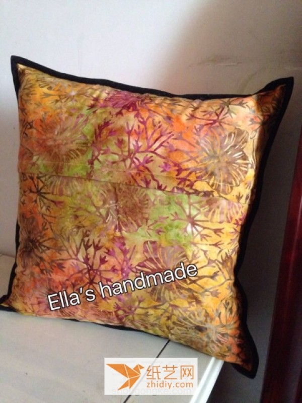 Tutorial on how to make chic parquet dragonfly pattern pillow and fabric New Year gift