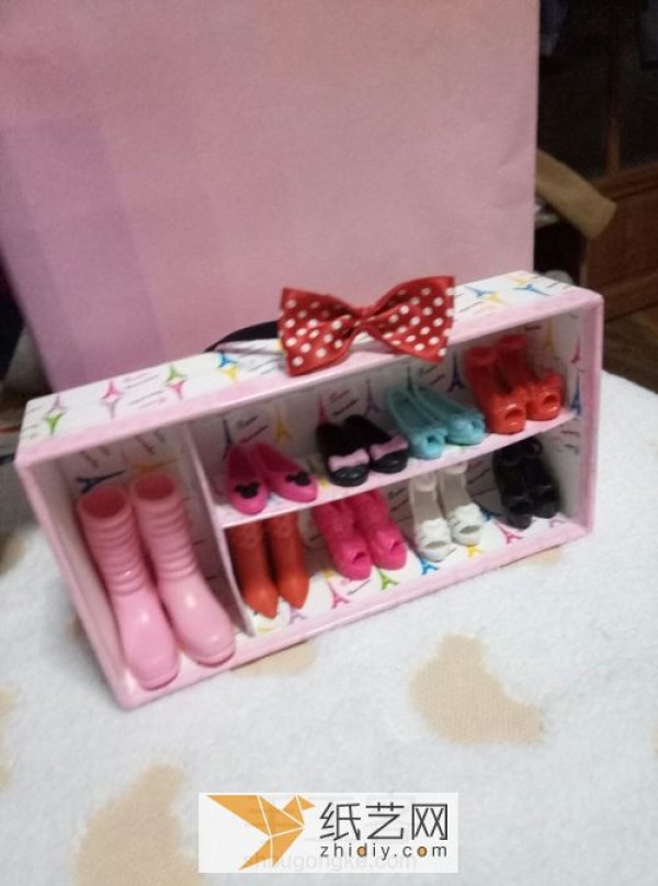 The express box turns waste into treasure and transforms into Barbie’s dream shoe cabinet as a Children’s Day gift