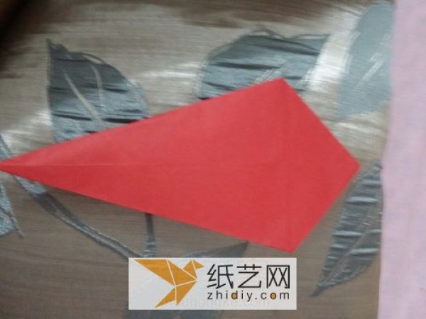 Actual pictures teach you step by step how to make origami devil heart Valentines Day gift handmade tutorial