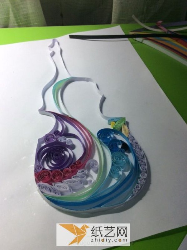 The Teacher’s Day gift of paper-quilled violin is so amazing