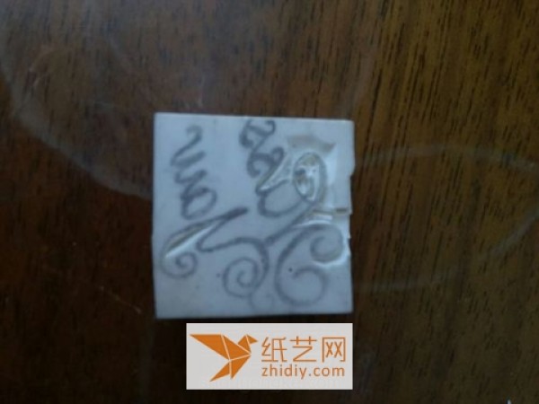 A novice made a beautiful rubber stamp with English letters