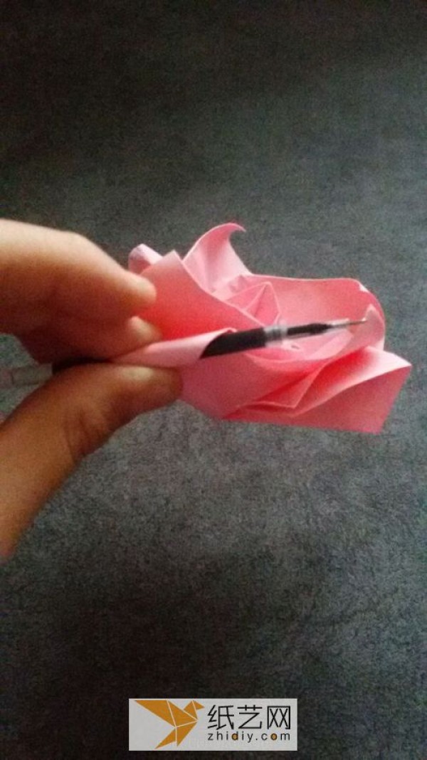 Very simple origami roses