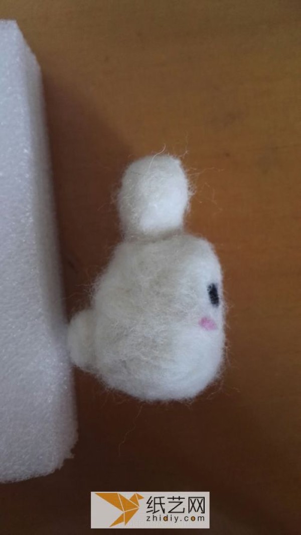 Baojiaohui’s wool felt DIY bunny doll tutorial