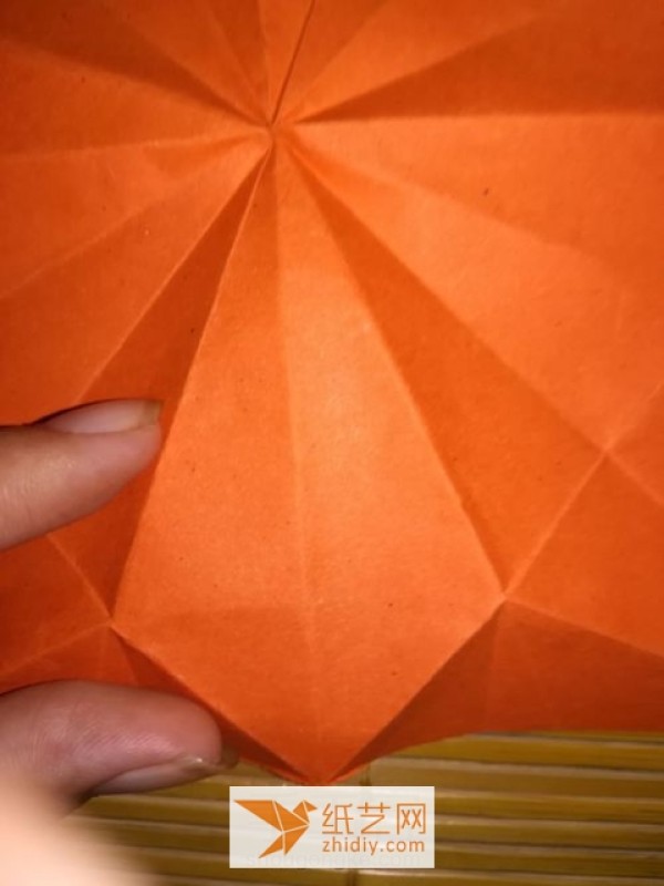 Super simple tutorial for making origami bookmarks for children