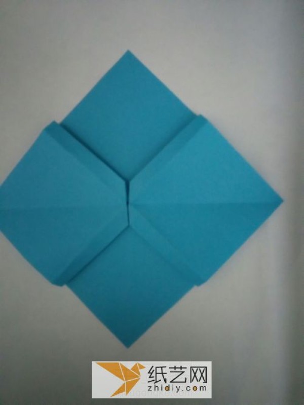 Perfectly shaped origami bow, a must-have decoration on various greeting cards