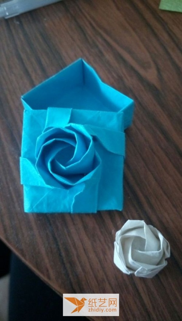 Origami Kawasaki roses for Valentine’s Day gifts are transformed and become even more beautiful!