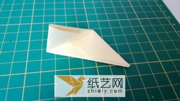 Cute origami rice dumplings, a small decoration for the Dragon Boat Festival