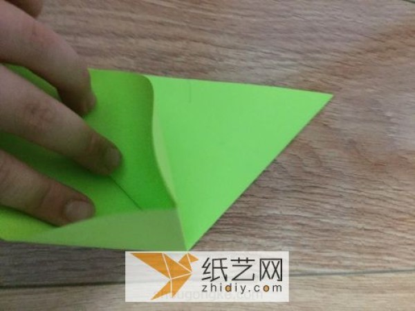 Classic origami is indispensable without the origami paper crane