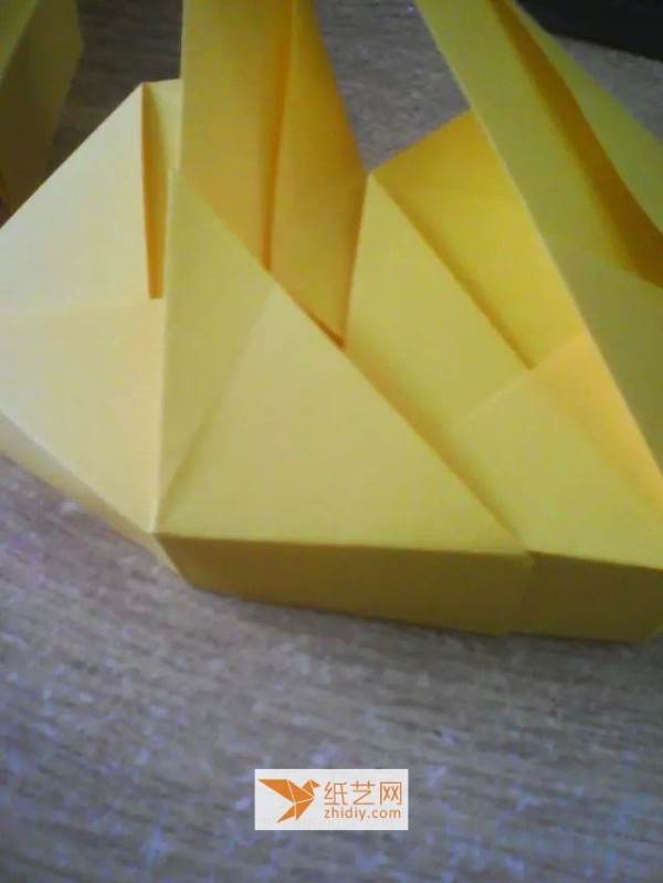 Teach you step by step how to fold an octagonal origami storage box. A new way to fold origami boxes.