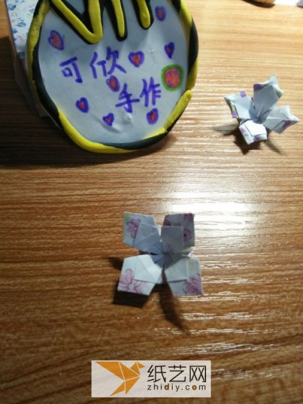 I heard that if you learn to make origami four-leaf clover paper flowers, you will become lucky! (change)