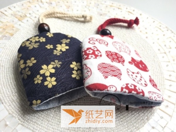 Chinese style handmade DIY key bag New Year gift making tutorial