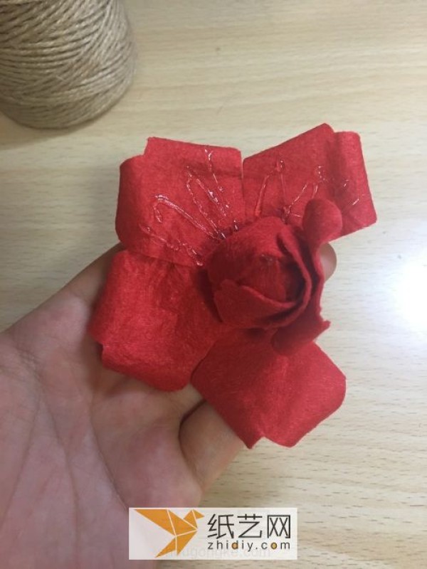 Fabric rose bouquet made of non-woven fabric Chinese Valentines Day gift