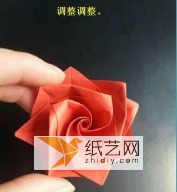 Illustrated Tutorial for New Origami Roses How to DIY Valentine’s Day Paper Roses