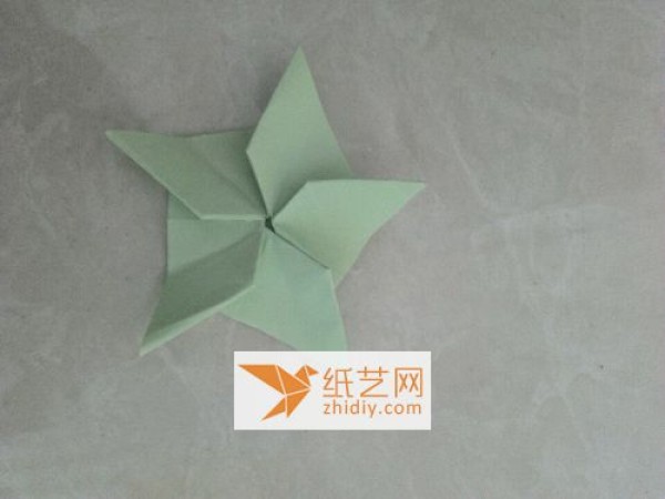 Detailed picture tutorial for complex origami cherry blossoms (translated)