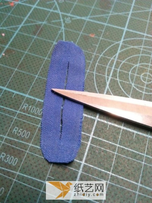 Tutorial on how to turn loose tight ties into treasure and make them into headbands