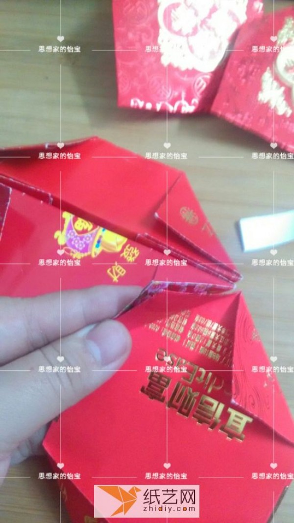 Turn waste into treasure during the New Year red envelopes and make new year decorations with surplus every year.