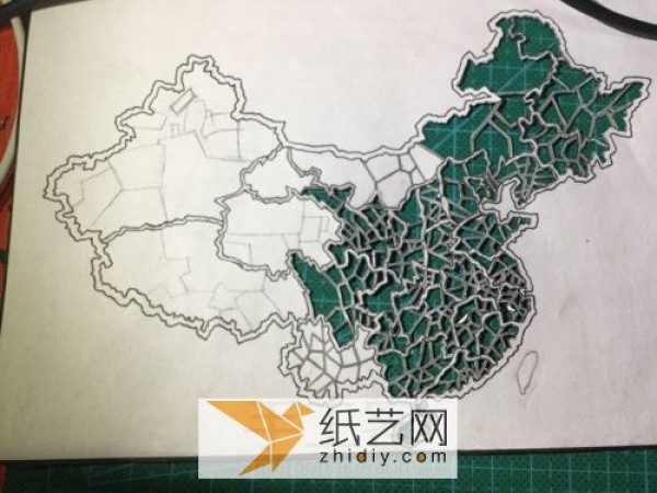 The production of a paper-cut map of China that you have never seen before