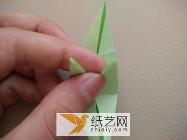 Origami DIY Valentine’s Day gift for Chinese Valentine’s Day – Origami Paper Crane