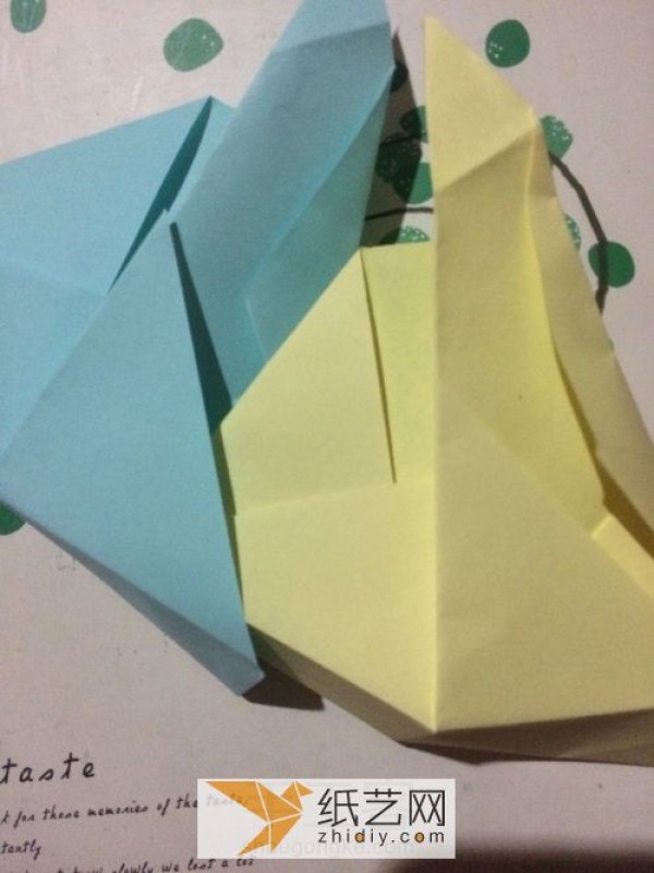 Illustrated tutorial of octagonal origami gift box and how to fold creative origami box