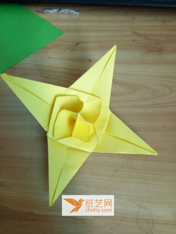 Teach you how to make a simple origami rose