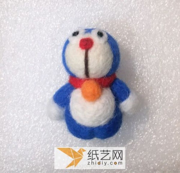 Detailed tutorial illustration of making a Doraemon doll made of wool felt as a Mid-Autumn Festival gift