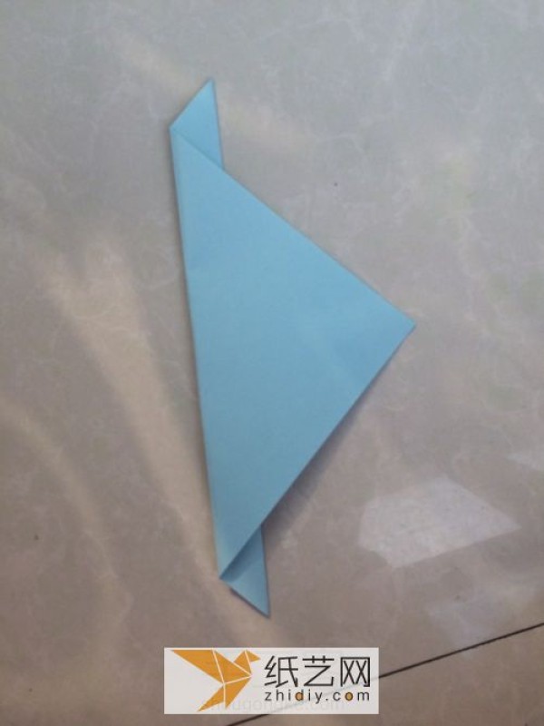 How to fold origami tropical fish for children. Teach you how to make origami fish by hand.