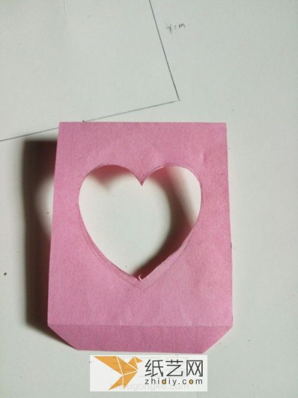 Very simple origami heart-shaped explosive mechanism box for Valentine’s Day gift