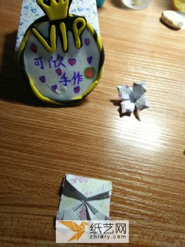 I heard that if you learn to make origami four-leaf clover paper flowers, you will become lucky! (change)