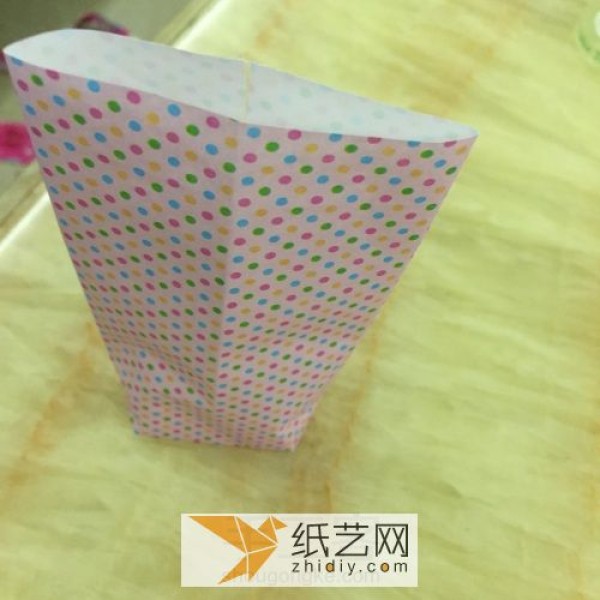 Easy-to-use origami packaging bag, very practical for wrapping New Year gifts