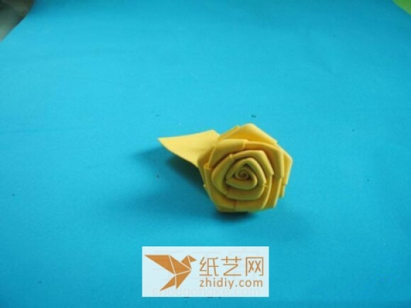 Super simple origami rose tutorial made from sponge paper