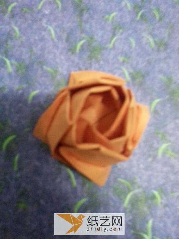 A comprehensive guide to making paper roses - Miyazaki Rose Illustrations and Step-by-Step Tutorials