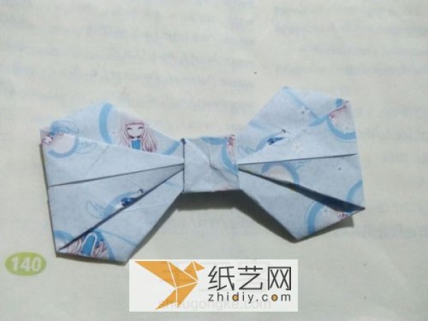 A simple hand-made method for classic origami bows. Teach you step by step how to make DIY paper bows.