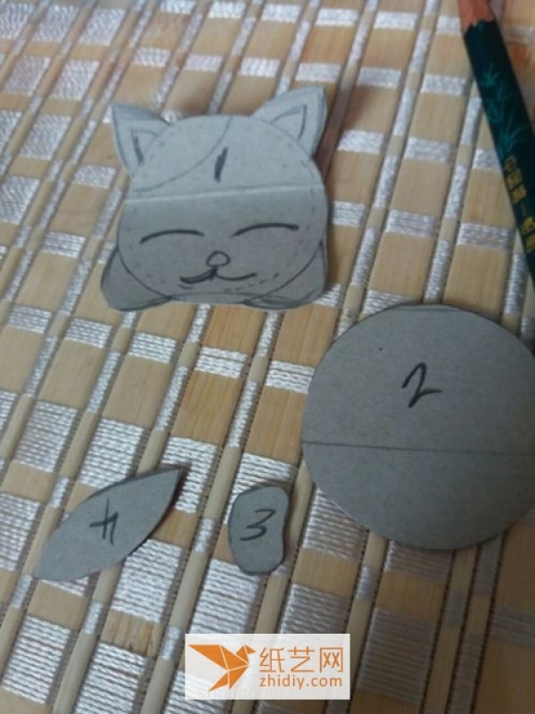 Cute non-woven kitten keychain making tutorial