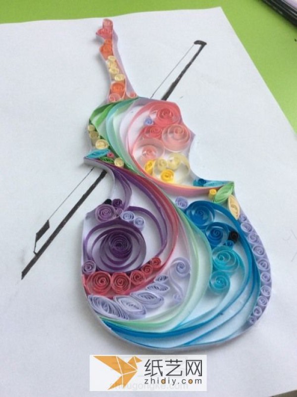 The Teacher’s Day gift of paper-quilled violin is so amazing