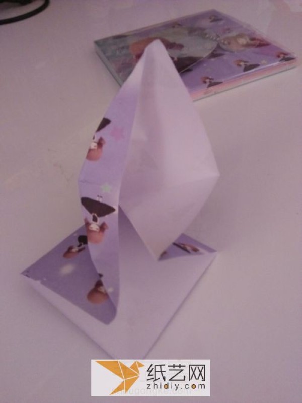 Think of origami paper cranes as a handmade gift for 520 Valentine’s Day