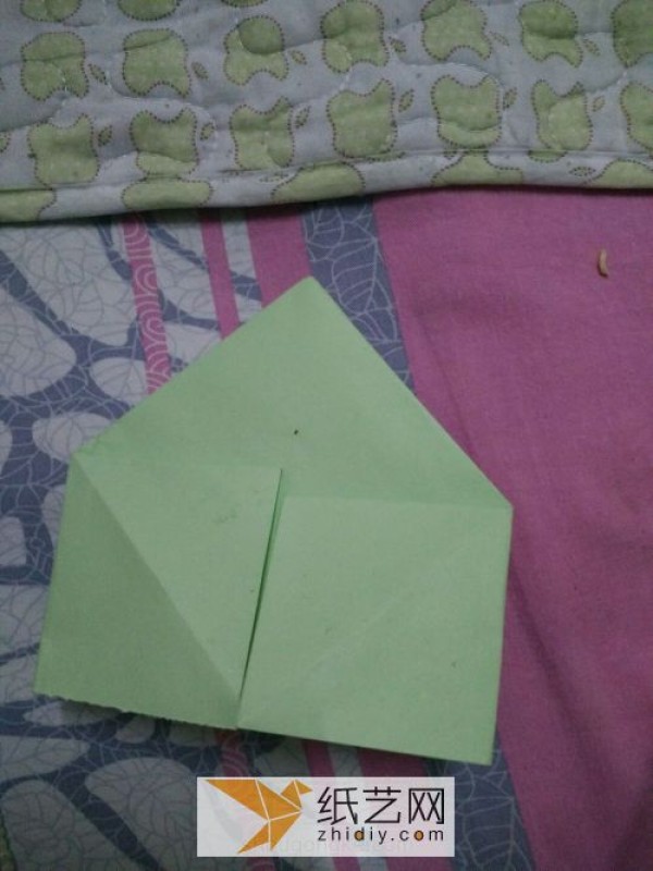 How to make origami heart decoration on Valentines Day greeting card