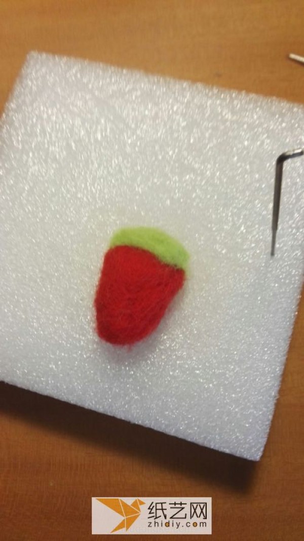 Newbie wool felt small watermelon mobile phone chain Mothers Day gift