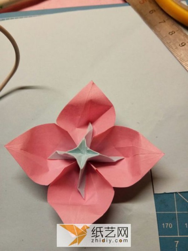 Simple origami flowers are the icing on the cake for Teacher’s Day gifts