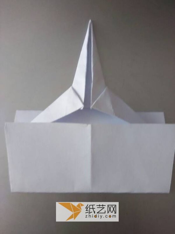 Don’t miss the MiG-29 origami aircraft making tutorial. The origami effect is the same as the model.