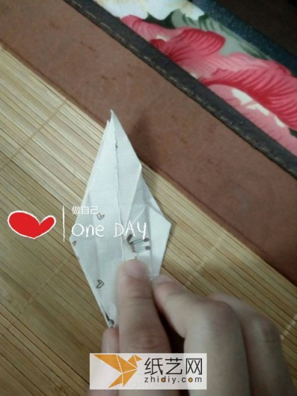 Basic origami paper crane folding method