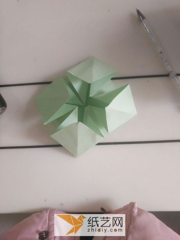 Origami paper ball flowers can be used as Lantern Festival lanterns