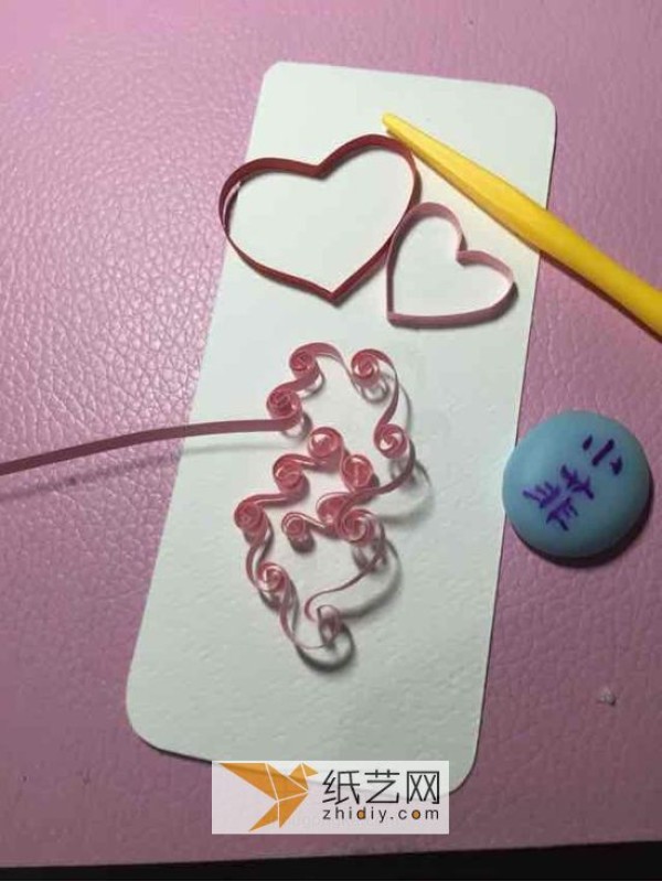 Xiaofei teaches you 10 steps to make paper quilling bookmarks Tutorial 3