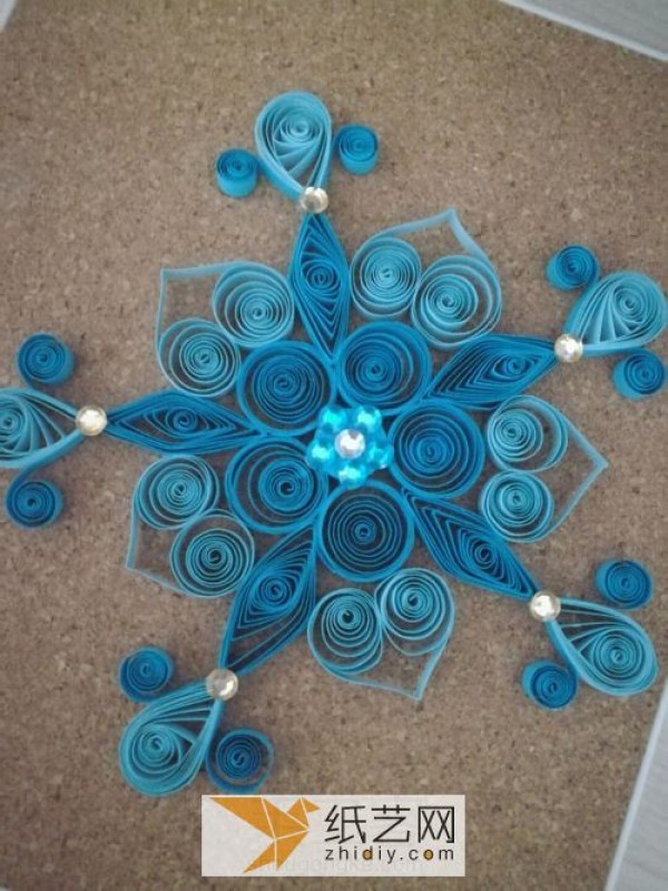 Exquisite snowflake paper art