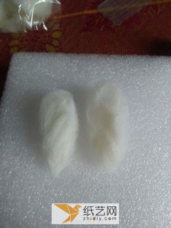 Beginners tutorial on how to make a wool felt poke bunny