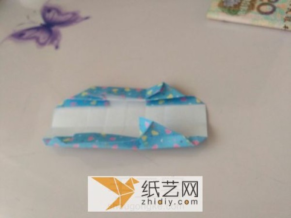 A novel way to make origami boxes. Gift wrapping boxes can also be made in this way.