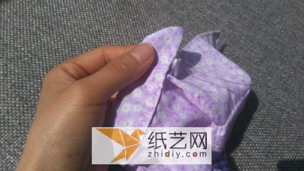 Make your own set of Shanghai fabric cheongsam for Barbie doll