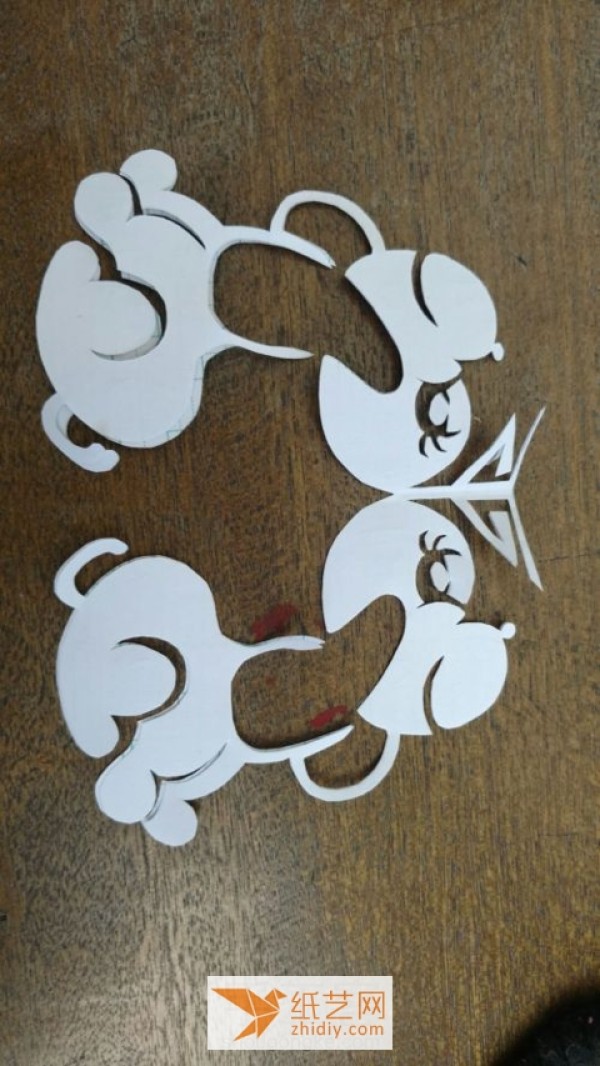 Tutorial on how to make paper-cut window grilles for the Year of the Dog