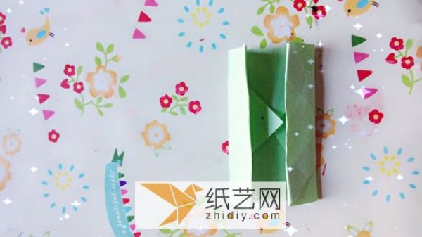 Illustrated tutorial on origami butterfly box How to make a creative storage box