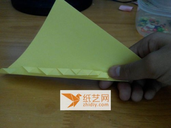 How to make origami leaves (can be used as origami bookmarks or as decoration for origami greeting cards)